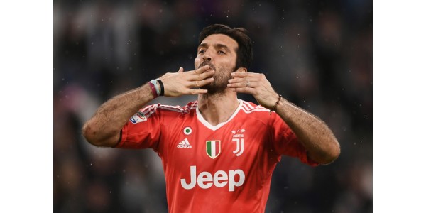 Gianluigi Buffon sceglie di ritirarsi in agosto significativo